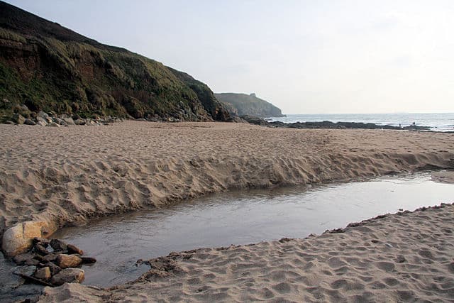 Hendra Beach